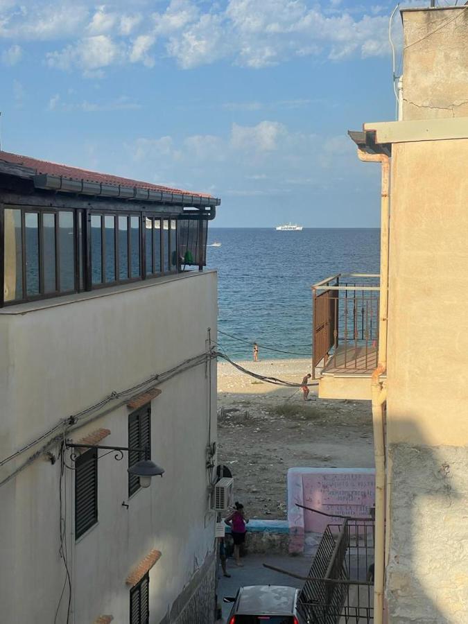Fronte Mare Arenella Bed and Breakfast Palermo Esterno foto