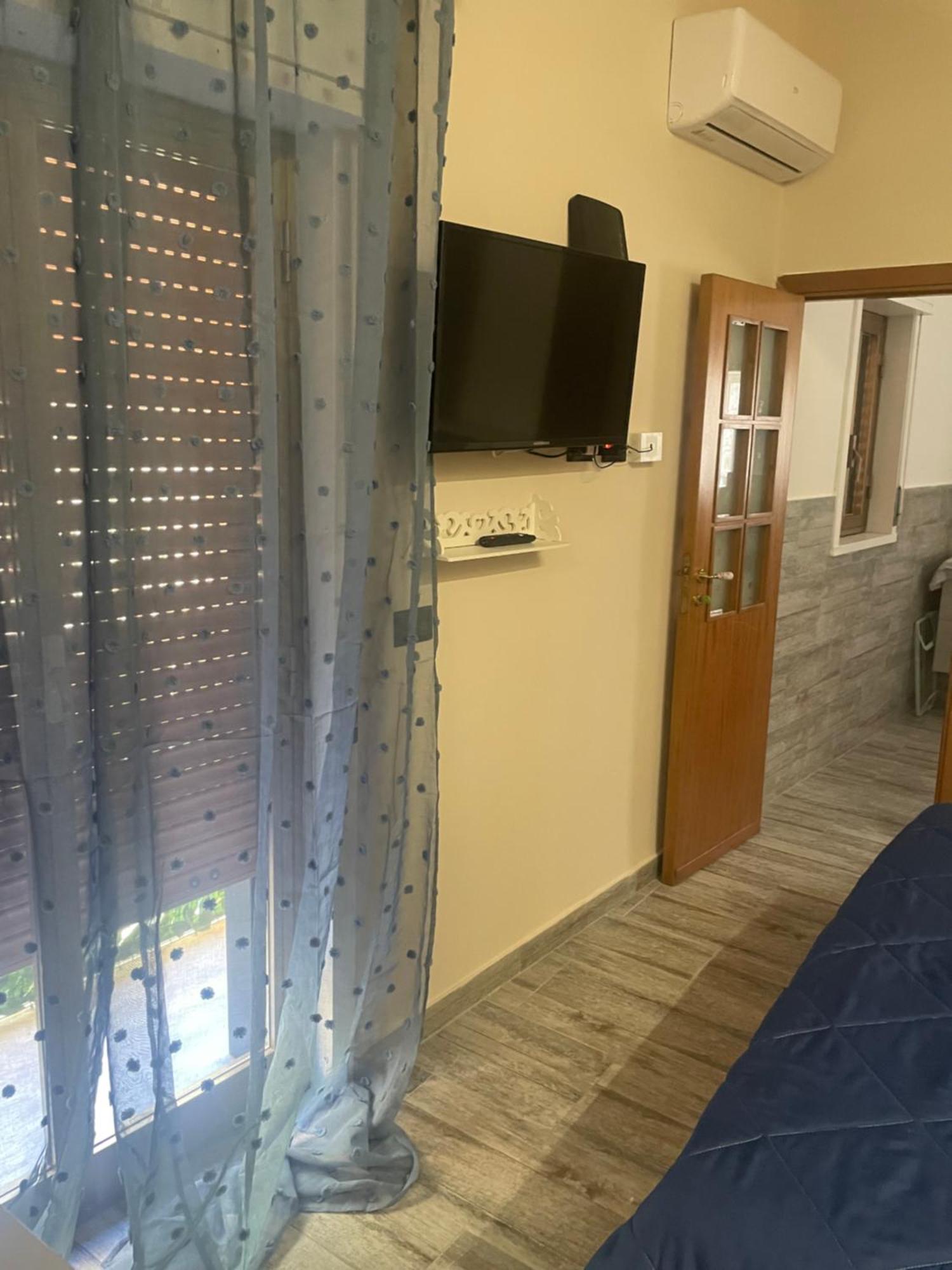 Fronte Mare Arenella Bed and Breakfast Palermo Esterno foto