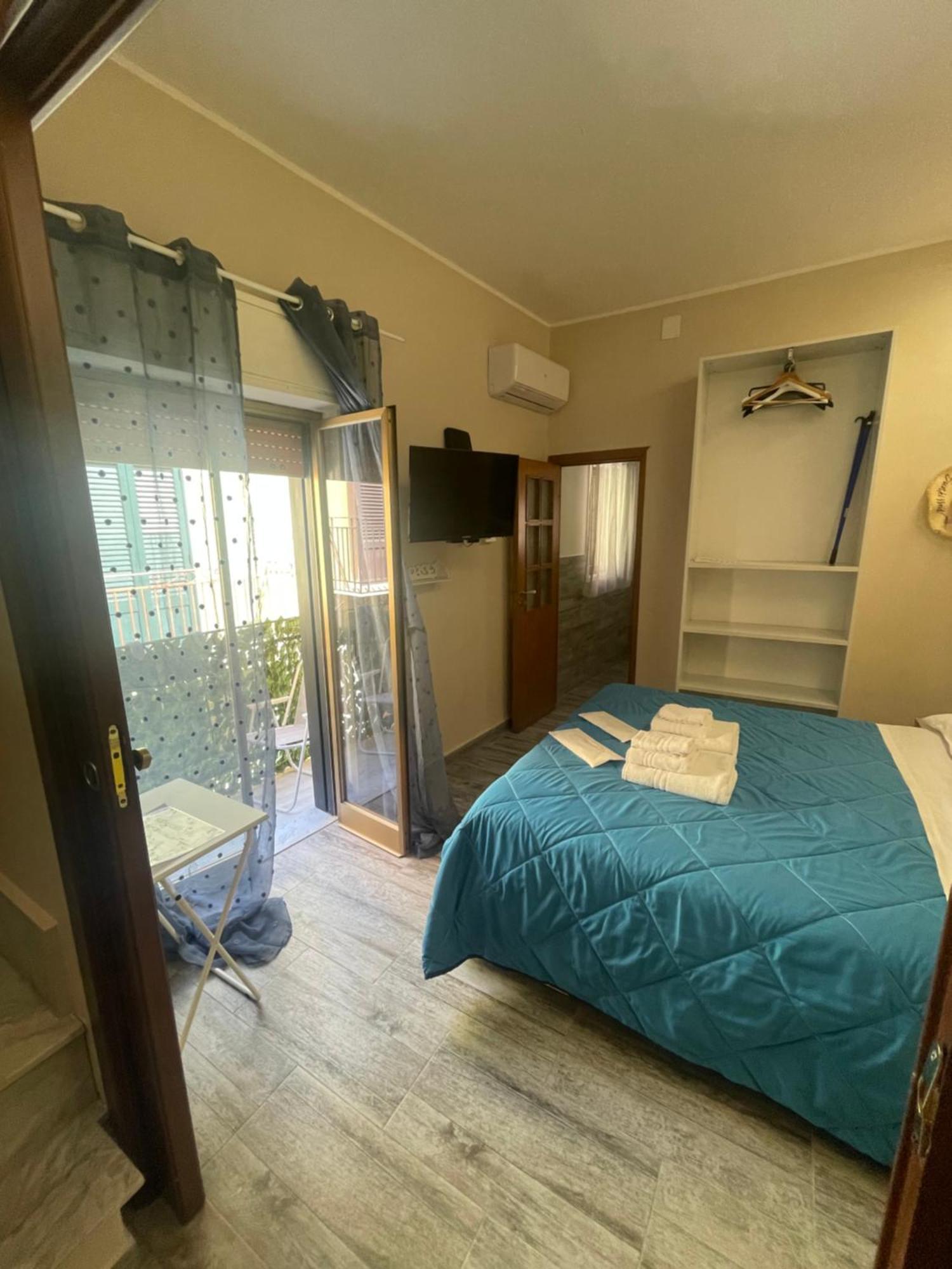 Fronte Mare Arenella Bed and Breakfast Palermo Esterno foto